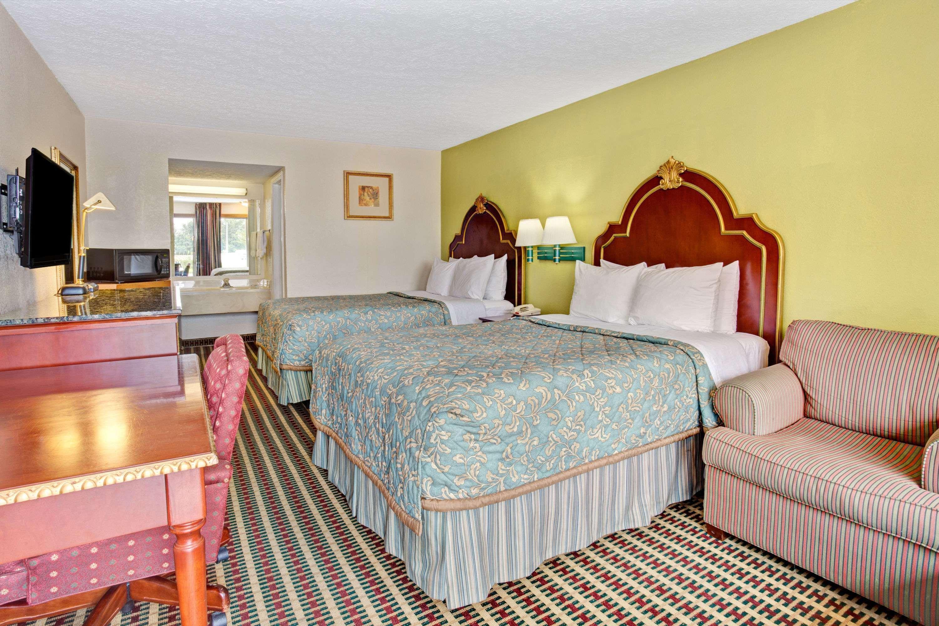Travelodge By Wyndham Sellersburg Zewnętrze zdjęcie