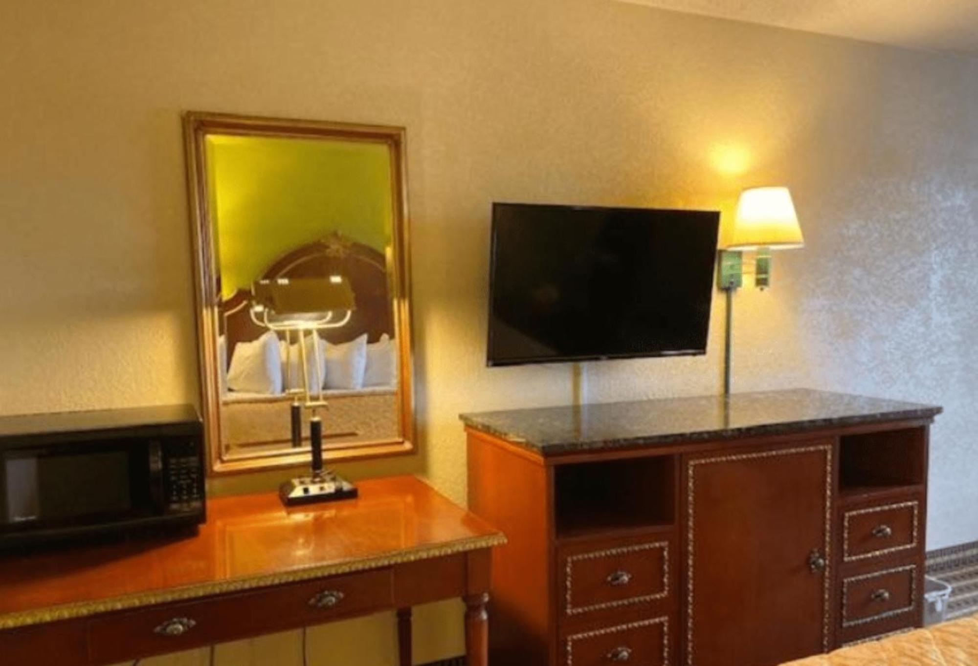 Travelodge By Wyndham Sellersburg Zewnętrze zdjęcie